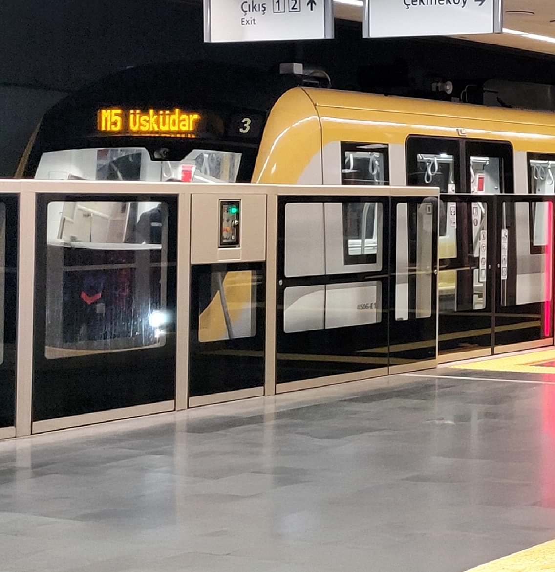Üsküdar - Çekmeköy Metrosu